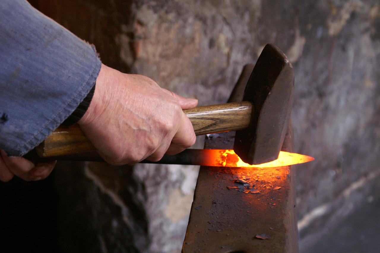Devenir forgeron, le secret du métal