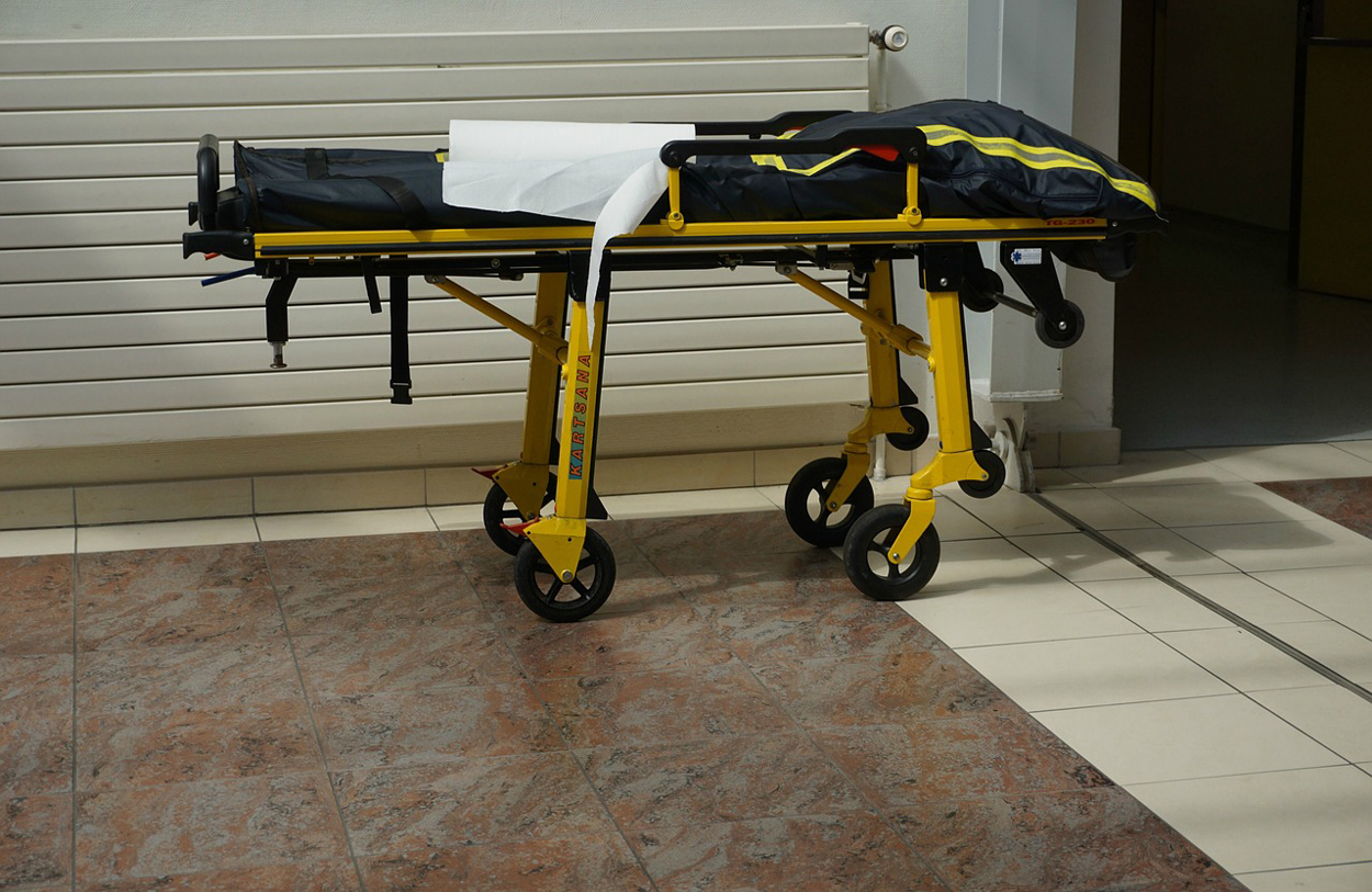 Devenir brancardier, sauver des vies est un travail collectif