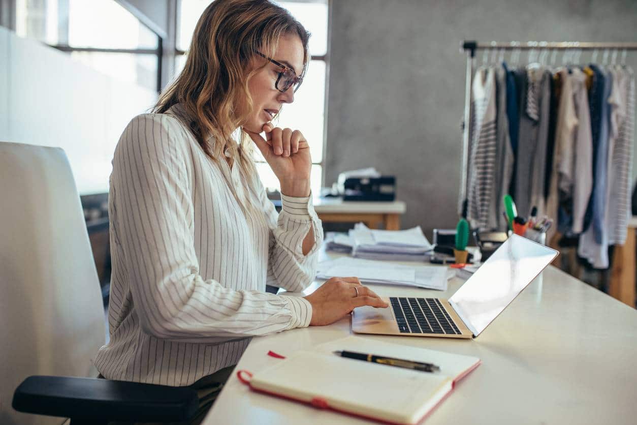 Les risques et les avantages de créer son site de dropshipping