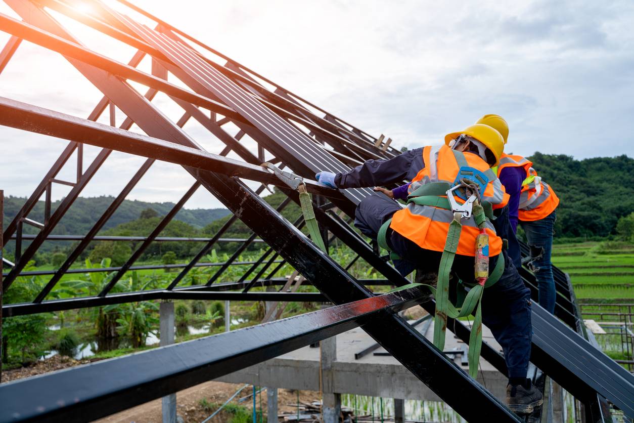 Quels équipements indispensables pour le confort des salariés sur un chantier ?