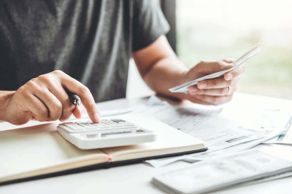 Devenir gestionnaire de paie, le domaine RH qui recrute