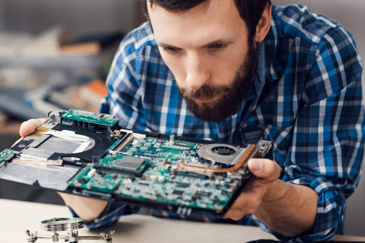 Pourquoi est-ce difficile de trouver des ingénieurs avec des profils techniques ?