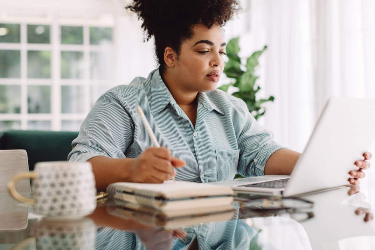 Devenir micro-entrepreneur sans diplôme : quels secteurs ?