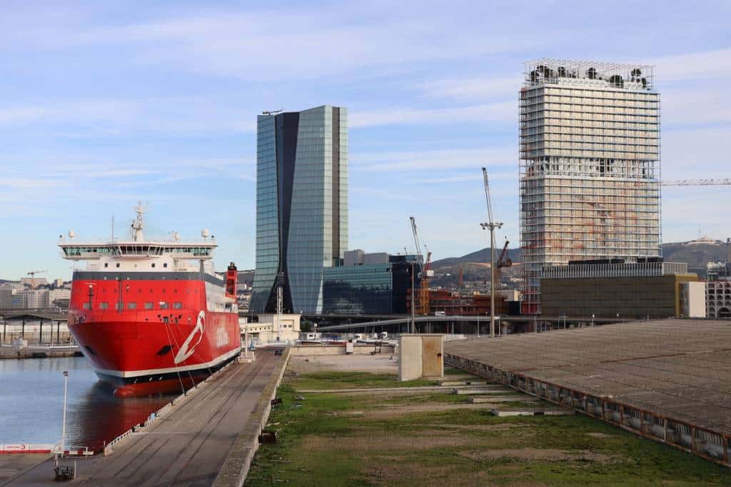 Les meilleurs quartiers à Marseille pour y installer vos bureaux