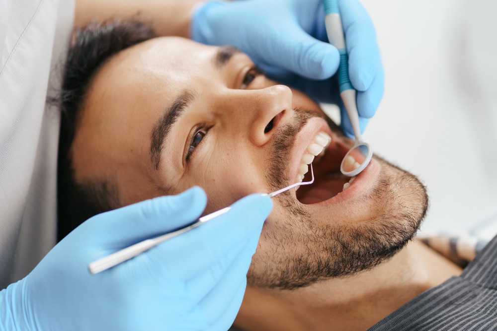 Devenir dentiste, pour redonner le sourire aux gens