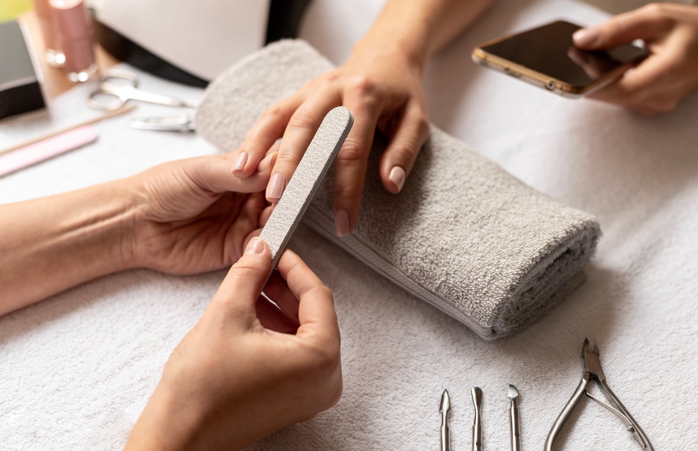 Devenir prothésiste ongulaire pour la beauté des ongles