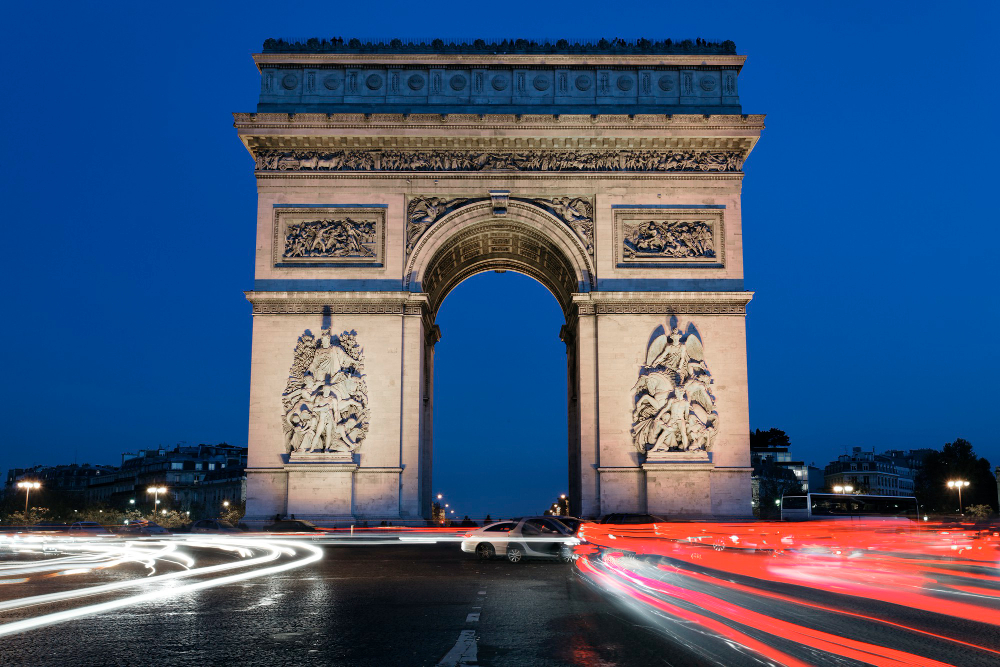 Pourquoi louer un bureau à Paris 8 ?