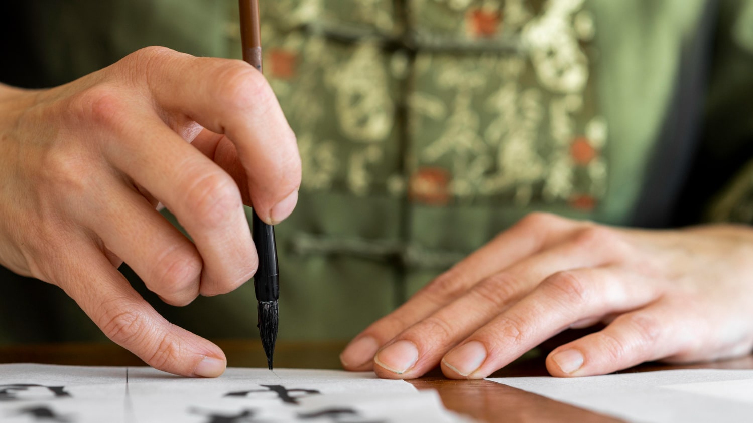 Apprendre le chinois ou le japonais : quel choix pour booster votre carrière ?