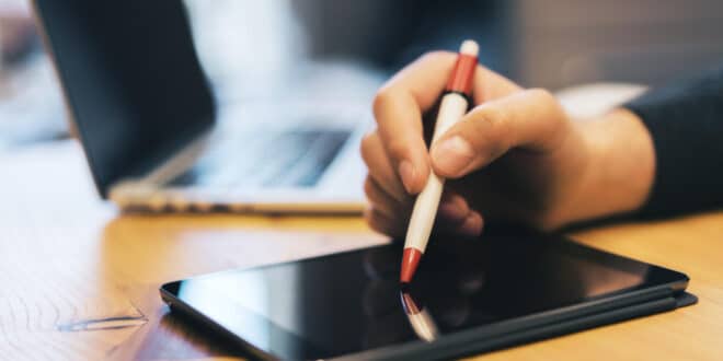signature-electronique-contrat-de-travail